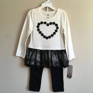 Kids Headquarters 2 Pc. Heart top& leggings set, Little Girl size 5.